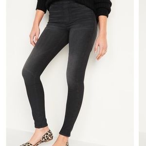 Old Navy Dark Gray Mid-Rise Skinny Jeans
